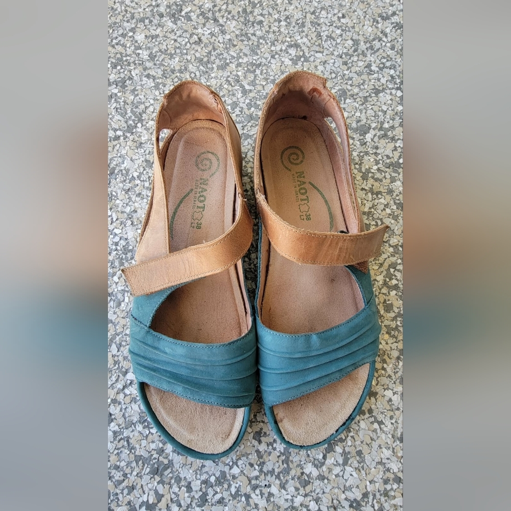 Naot Women's Teal and Tan Sandals